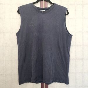 Nike Navy blue sleeveless muscle tee-shirt. Men's size M.